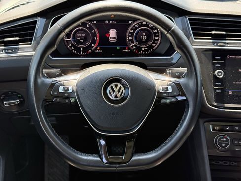 Used 2019 Volkswagen Tiguan SEL FWD image 15