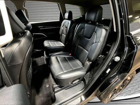 Used 2025 Kia Telluride S AWD/4WD image 20