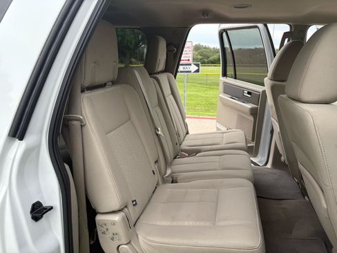 Used 2013 Ford Expedition EL XLT RWD image 19