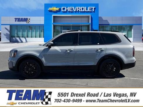 Used 2024 Kia Telluride AWD image 1