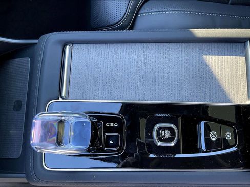 New 2026 Volvo XC90 B6 Ultra w/ Protection Package image 10