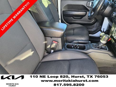 Used 2021 Jeep Wrangler Sport S image 19