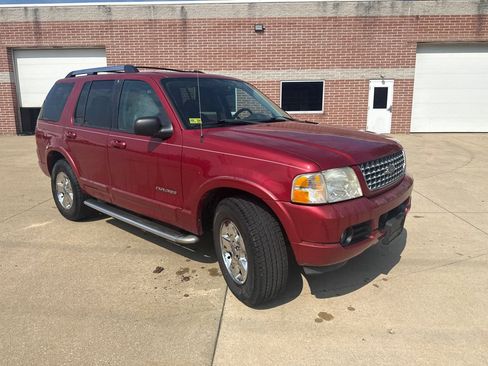 Used 2005 Ford Explorer Limited AWD/4WD image 3