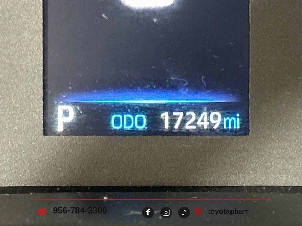 Used 2025 Toyota Corolla LE FWD image 11