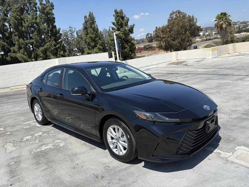 Used 2026 Toyota Camry LE FWD image 31