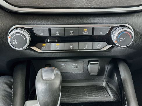 Used 2024 Nissan Altima 2.5 SV w/ SV Premium Package FWD image 23