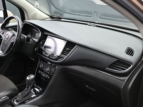 Used 2018 Buick Encore Preferred image 32