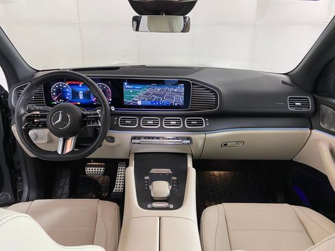 Used 2024 Mercedes-Benz GLS 450 4MATIC image 16
