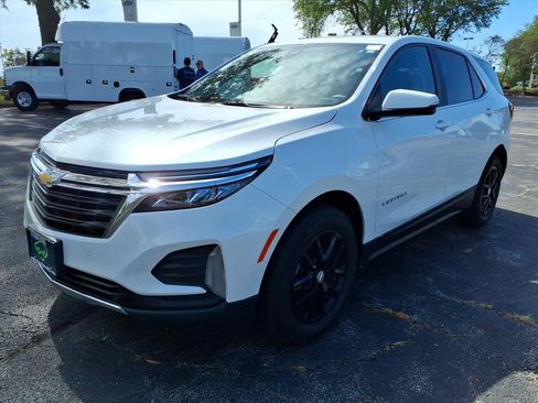 Used 2024 Chevrolet Equinox LT w/ LPO, Floor Liner Package FWD image 3