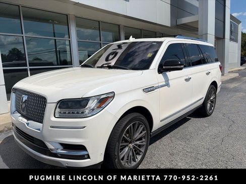Used 2018 Lincoln Navigator Reserve w/ Technology Package AWD/4WD image 2