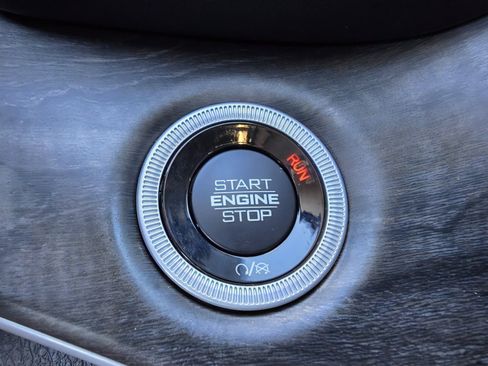 Used 2023 Jeep Grand Cherokee Limited w/ Trailer Tow Prep Group (B) image 31