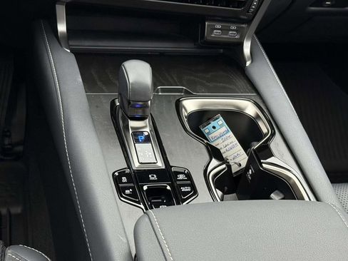 Used 2024 Lexus RX 450h AWD w/ Luxury Package image 20