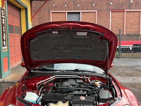 Used 2007 MAZDA MX-5 Miata Sport w/ Convenience Pkg image 30