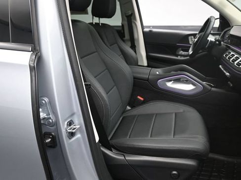 Used 2026 Mercedes-Benz GLS 450 4MATIC image 31