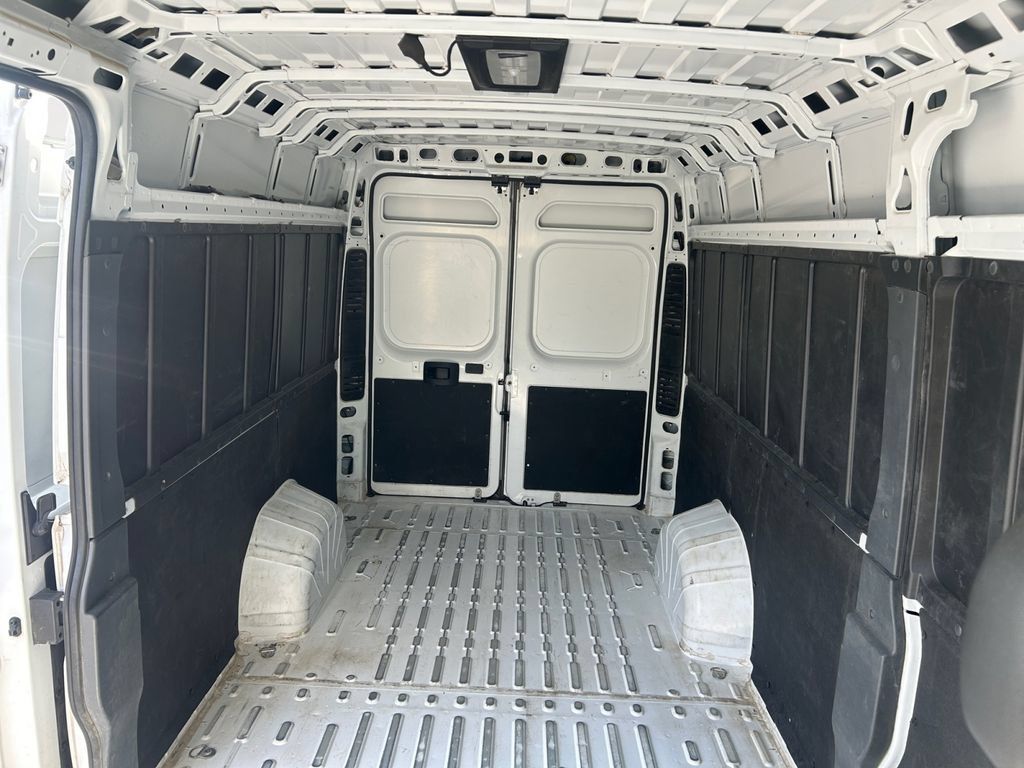 Used 2025 RAM ProMaster 3500 w/ Convenience Group FWD image 13