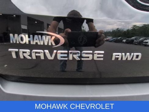 Used 2023 Chevrolet Traverse LT w/ Rear Camera Mirror Package AWD/4WD image 32