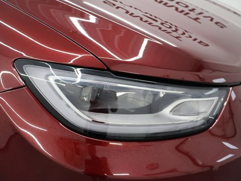 Used 2023 Chrysler Pacifica Touring-L AWD/4WD image 26