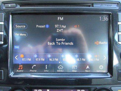 Used 2016 Nissan Maxima Platinum image 43