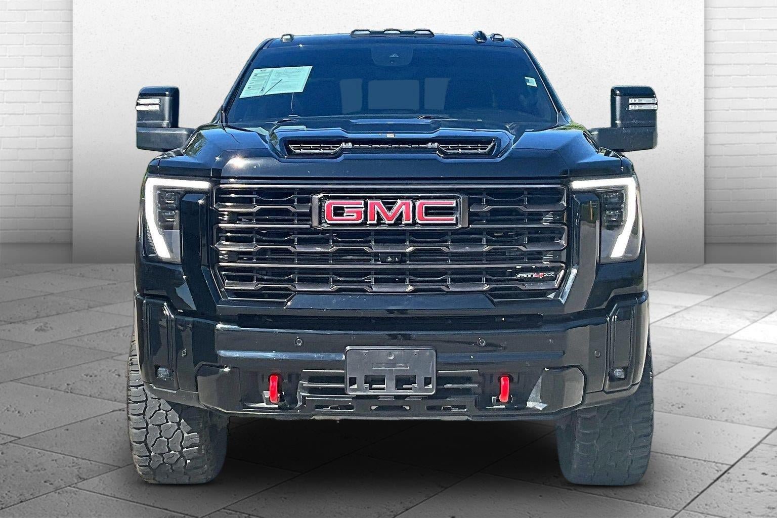 Used 2025 GMC Sierra 2500 AT4X AWD/4WD image 2