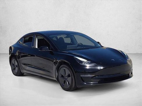 Used 2022 Tesla Model 3 RWD image 3