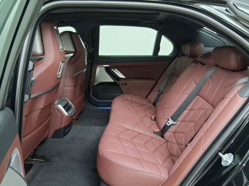 New 2026 BMW 740i w/ Premium Package image 12