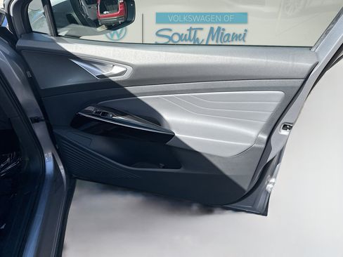 Used 2023 Volkswagen ID.4 S image 34