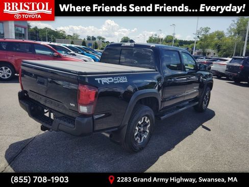 Used 2018 Toyota Tacoma TRD Off-Road w/ Technology Package AWD/4WD image 7