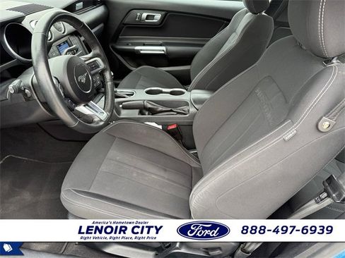 Certified 2022 Ford Mustang Coupe image 10