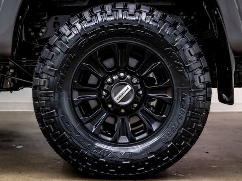 Used 2022 Ford F250 Platinum w/ Tremor Off-Road Package image 27