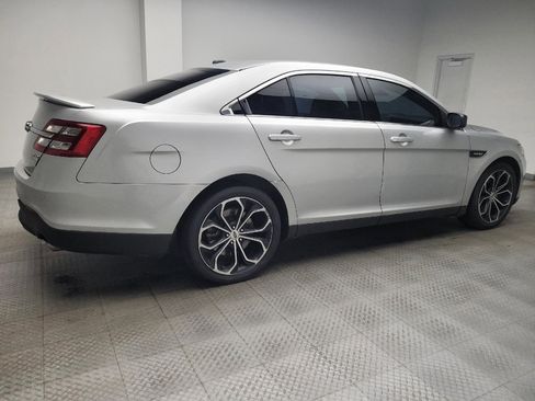 Used 2018 Ford Taurus SHO image 10