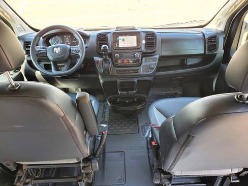 Used 2023 RAM ProMaster 2500 FWD image 5