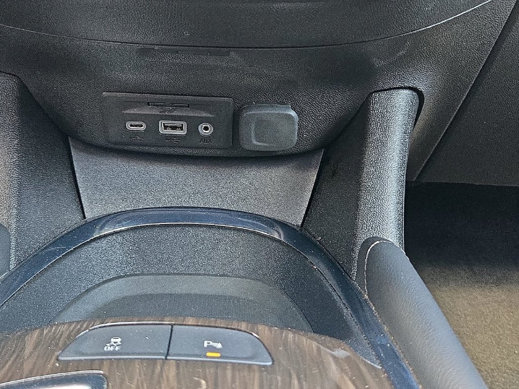 Used 2024 Chevrolet Malibu LT FWD image 18