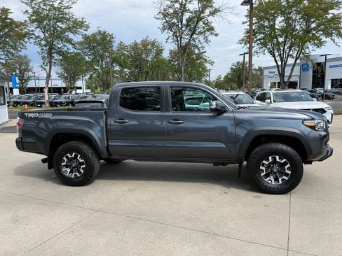Used 2023 Toyota Tacoma TRD Off-Road w/ Advanced Technology Package AWD/4WD image 3
