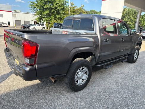 Used 2020 Toyota Tacoma SR w/ SR Convenience Package RWD image 3
