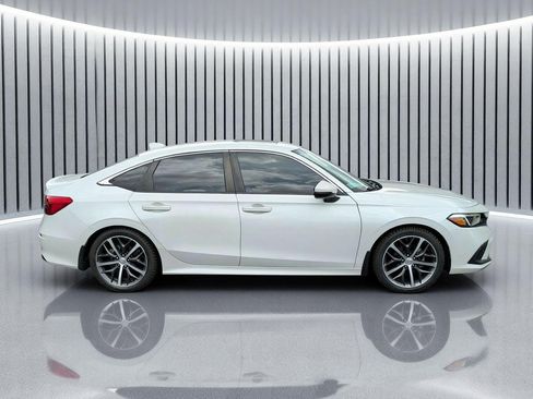 Certified 2022 Honda Civic Touring image 3