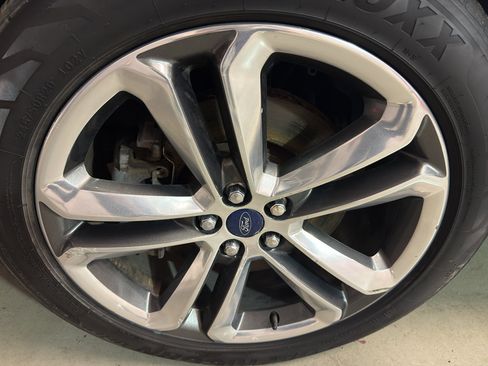 Used 2017 Ford Edge Sport w/ Technology Package image 35