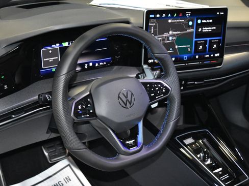 New 2026 Volkswagen Golf image 2