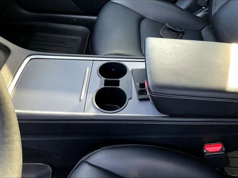 Used 2023 Tesla Model 3 Performance image 15