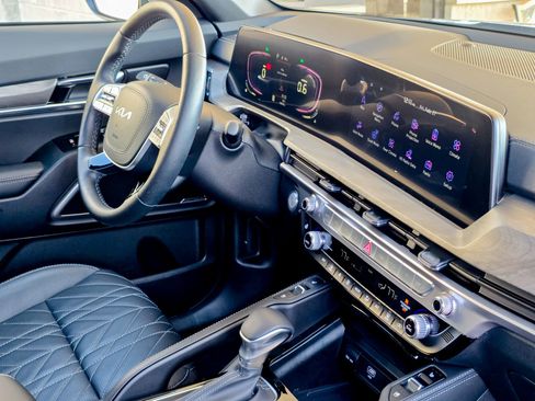 Used 2025 Kia Telluride EX X-Line image 16