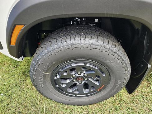 New 2025 Nissan Frontier PRO-4X w/ Pro Premium Package image 18