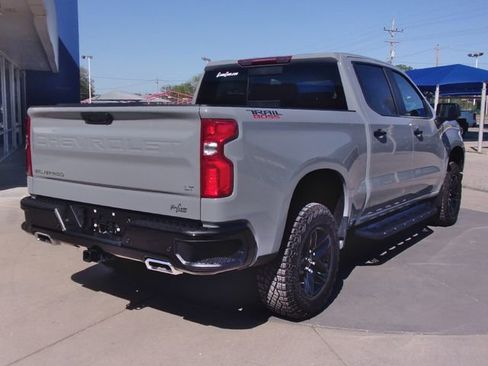 Used 2024 Chevrolet Silverado 1500 LT Trail Boss w/ LT Trail Boss Premium Package AWD/4WD image 15