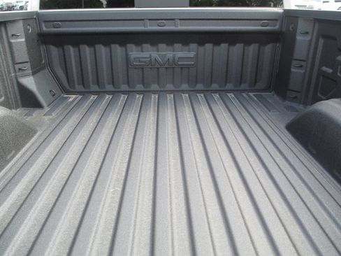 New 2026 GMC Sierra 1500 AT4 w/ AT4 Premium Package AWD/4WD image 9