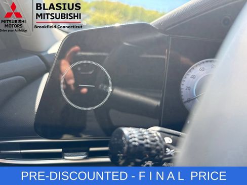 Used 2024 Hyundai Elantra SEL w/ Convenience Package FWD image 26
