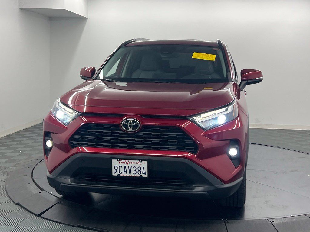 Used 2022 Toyota RAV4 XLE Premium AWD/4WD image 6