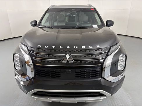 Used 2024 Mitsubishi Outlander SEL Black Edition image 3