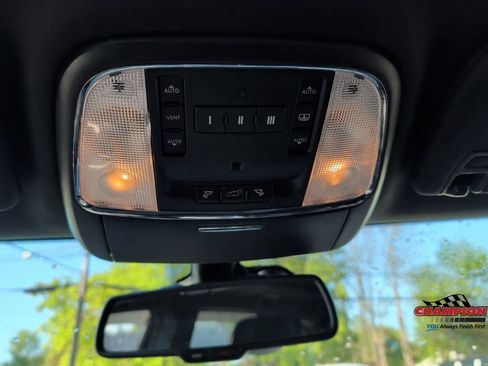 Used 2015 Jeep Grand Cherokee High Altitude AWD/4WD image 24