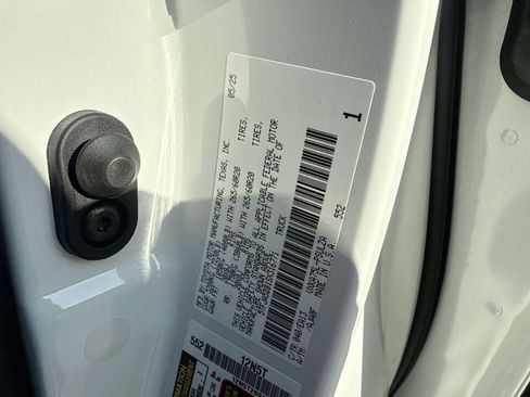 New 2025 Toyota Tundra Limited image 31