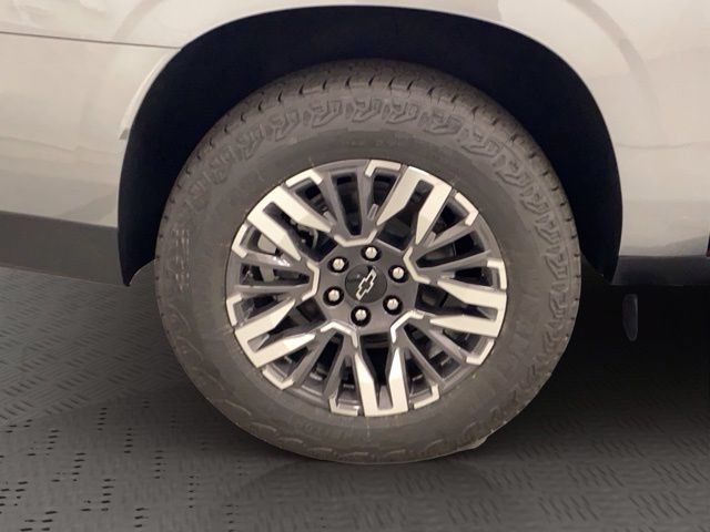 New 2026 Chevrolet Suburban Z71 w/ Z71 Off-Road Package AWD/4WD image 39