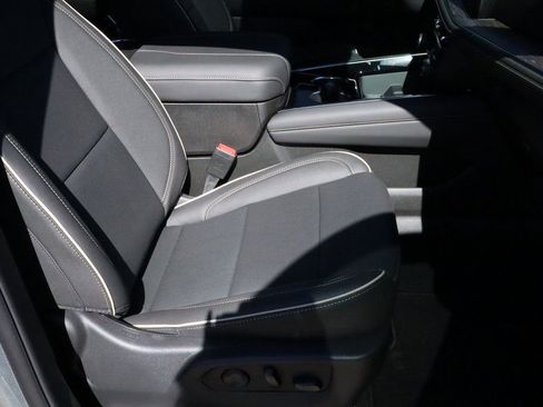 New 2026 Chevrolet Suburban Premier image 26