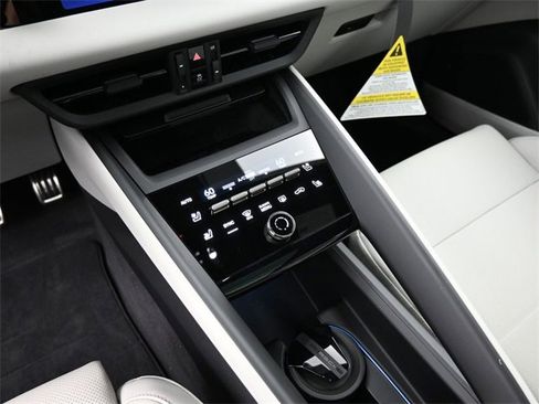 New 2025 Porsche Macan Turbo Electric image 10